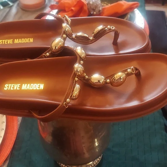 Steve Madden Tan Sandals with Silver Accents - Picture 3 of 7